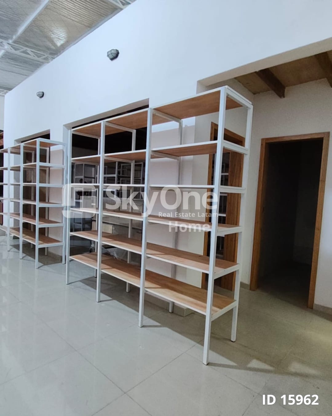 Alquilo Exclusivo Salón a estrenar (129 m²) sobre la Av. Artigas — foto 3