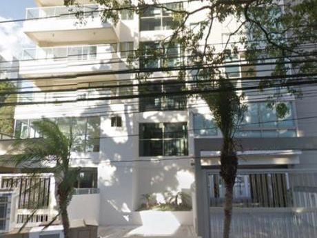 Departamento Sobre La Av San Martin