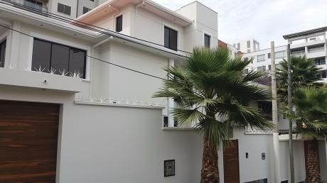 Casa Muy Bonita A Estrenar