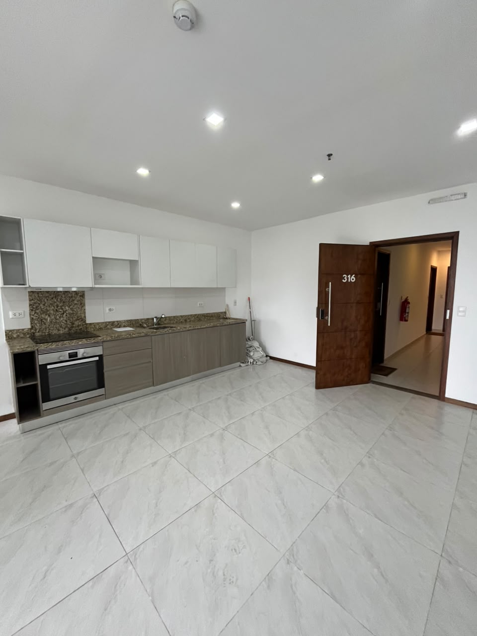ALQUILER DE DEPARTAMENTO ZONA LOS LAURELES — foto 2