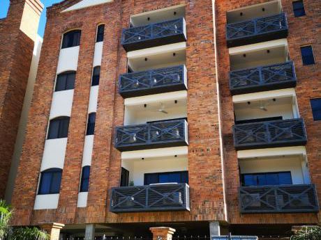 Alquilo Departamento Zona Colegio Goethe