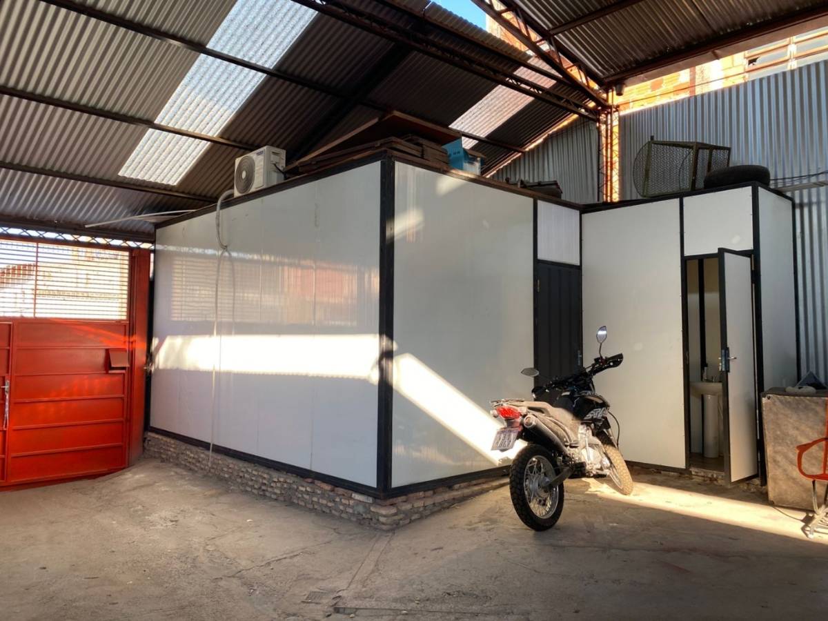 Casa con tinglado en alquiler – zona estratégica — foto 3