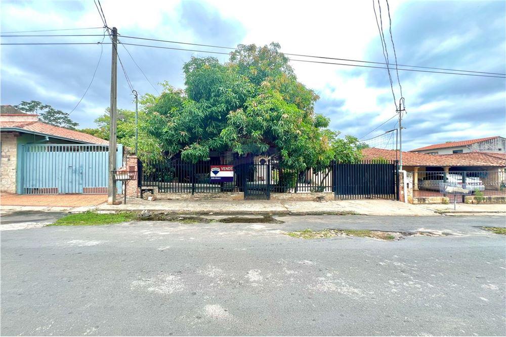 CASA A REFACCIONAR EN LUQUE ZONA CONMEBOL — foto 2