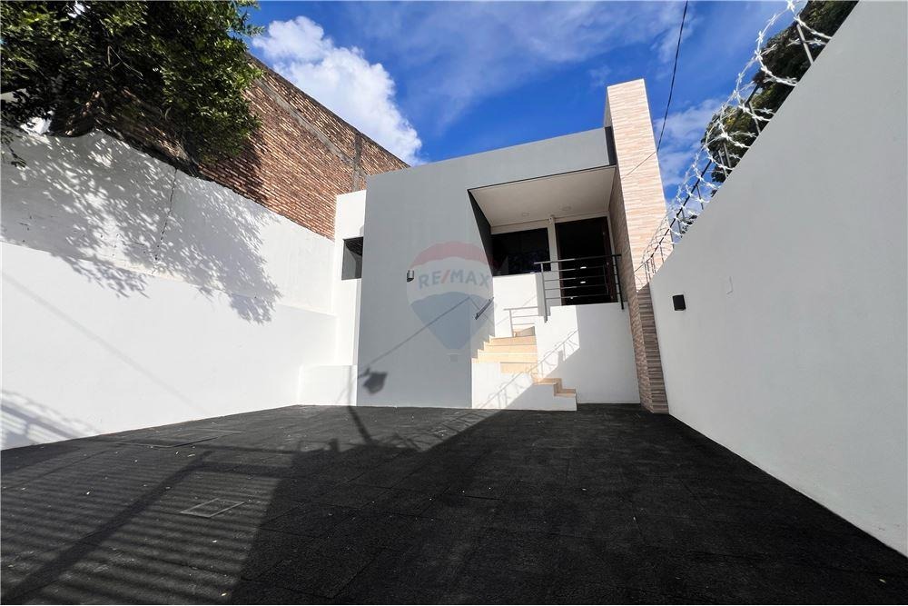 Alquilo chalet a estrenar — foto 2