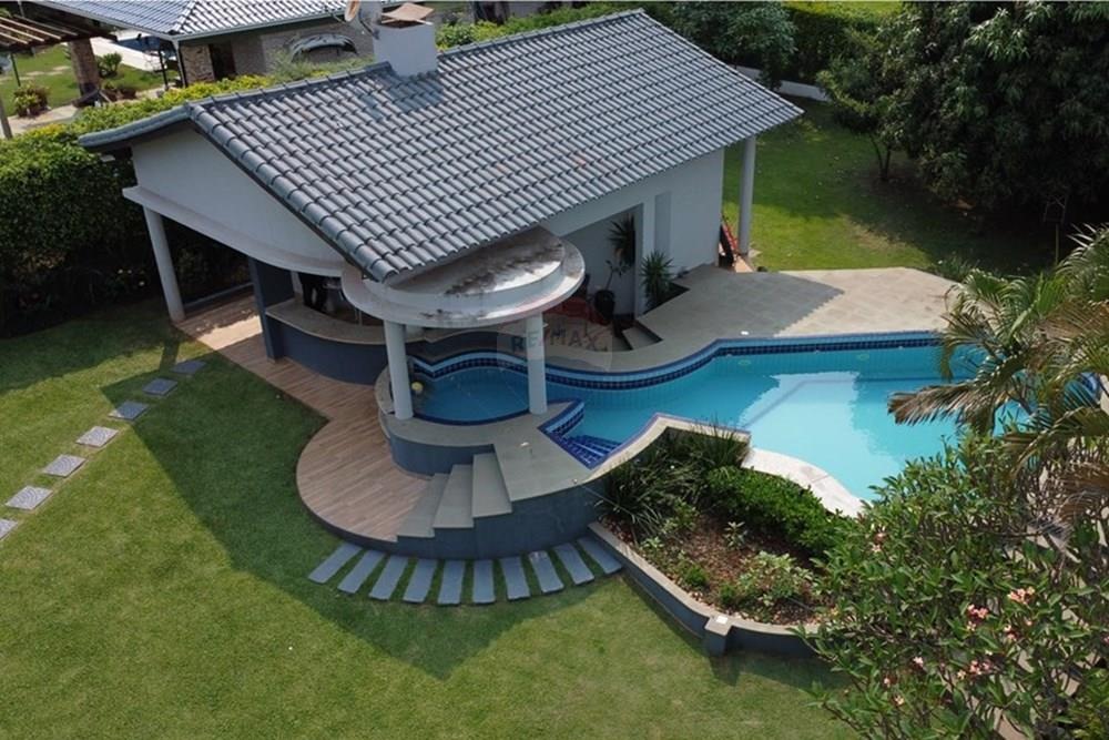 EN VENTA RESIDENCIA EN EL PARANA COUNTRY CLUB — foto 2