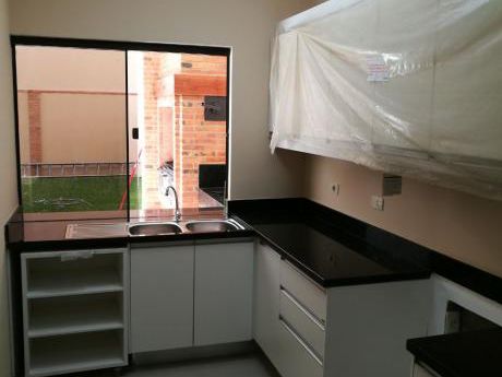 Villa Aurelia, Lujoso Duplex A Estrenar A Dos Cuadras De La Av. Mcal. Lopez.