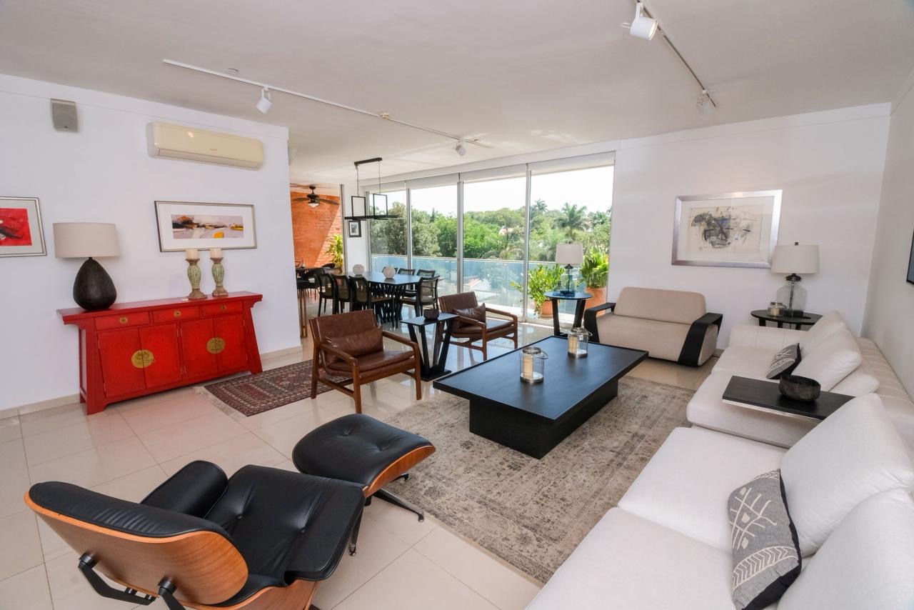 EN VENTA PENTHOUSE CON PISICINA Y QUINCHO PROPIO EN MBURUCUYA — foto 3