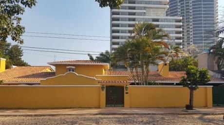 Residencia De Primer Nivel Zona Santan Teresa.