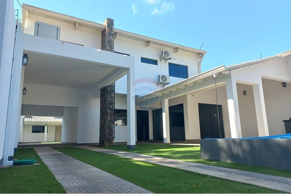 ALQUILO CASA A ESTRENAR CON PISCINA EN LUQUE — foto 2