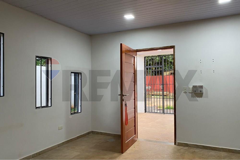 CASA EN ALQUILER - FERNANDO DE LA MORA — foto 2