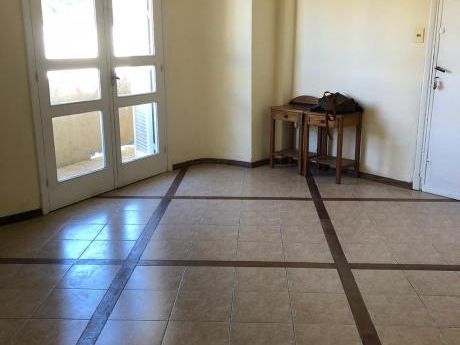 Apto 2 Dorm En Pocitos (maldonado Y Araucho)