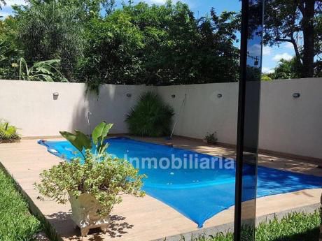 Alquilo Hermosa Casa Con Piscina, Completamente Amoblada En Mariano Roque Alonso