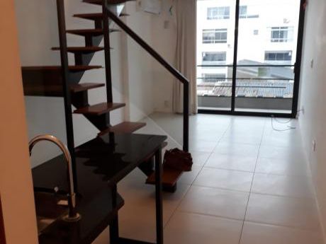 Departamento Duplex De 2 Dormitorios De 97m2 En Equipetrol Norte En Alquiler