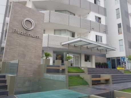 En Venta Departamento Elegante En Condominio, Zona Equipetrol