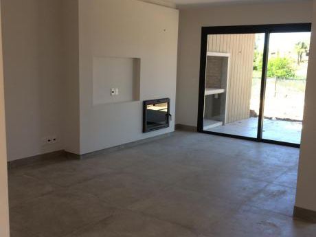 Ph De J D Vecino A Estrenar En Lagos 3 Dorm 375.000