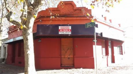 2 Locales Comerciales Próximos A Shopping Tres Cruces