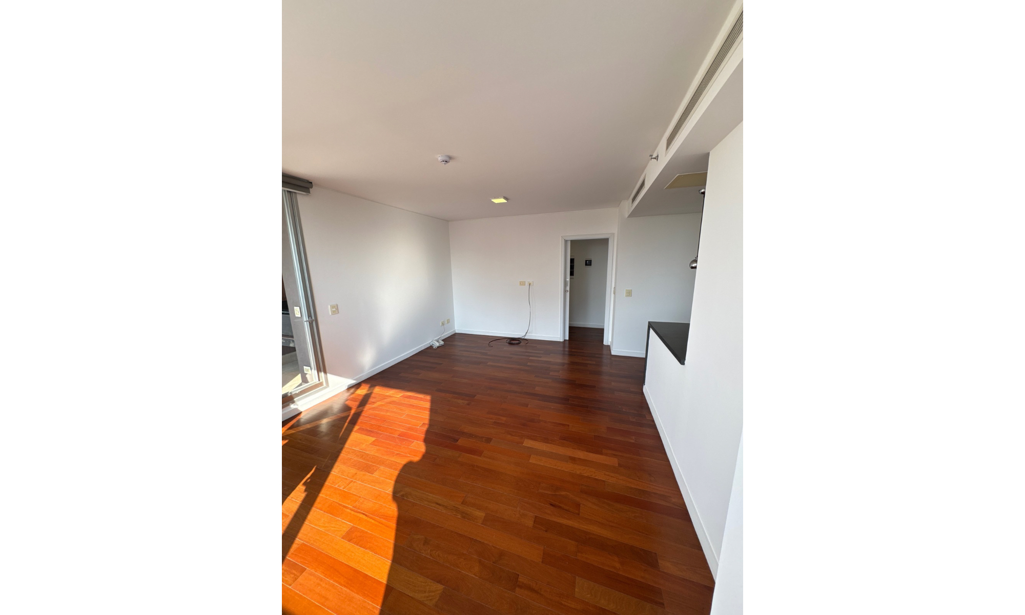 En Venta Departamento De 2 Dormitorios Zona Paseo La Galería — foto 3