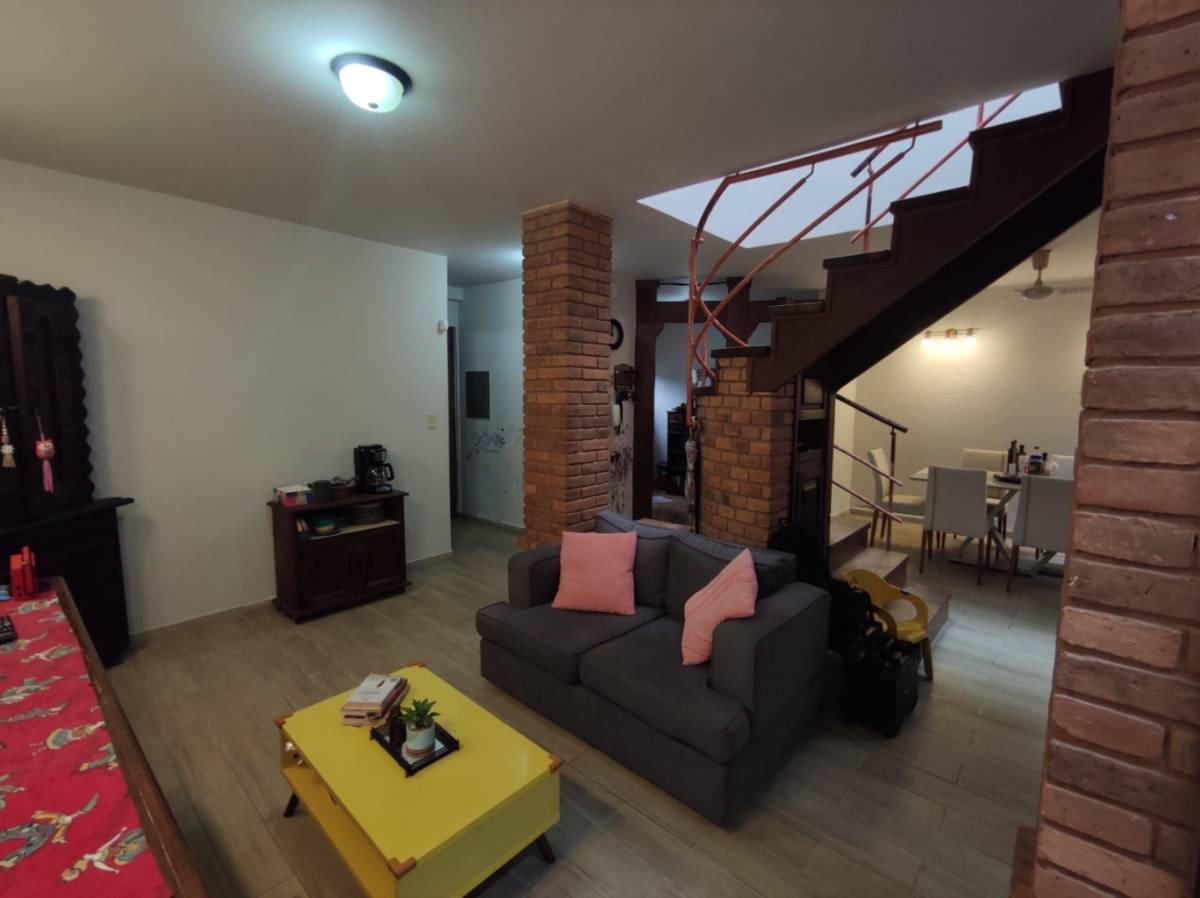 VENDO CASA EN BARRIO JARA — foto 3