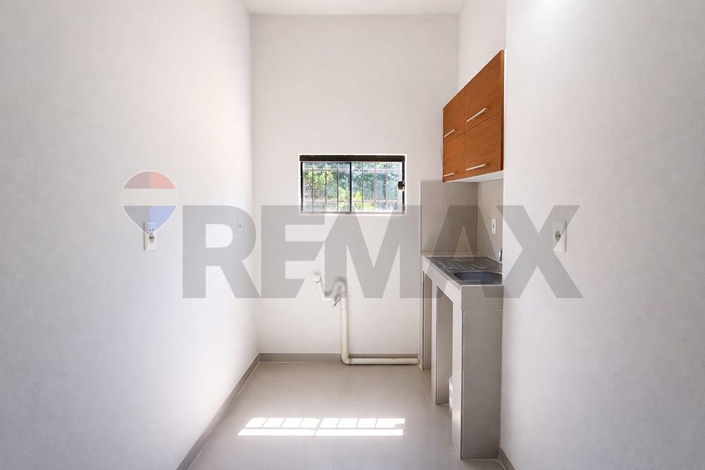 Departamento en alquiler en Laurelty, Luque — foto 3