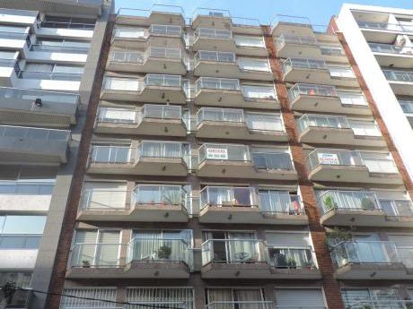 21 De Setiembre Y Berro. Garage. Balcon. 100 Mts