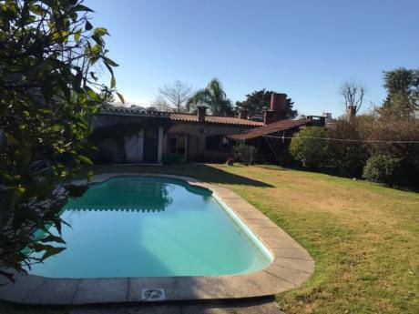 Hermoso Chalet Todo En Una Planta