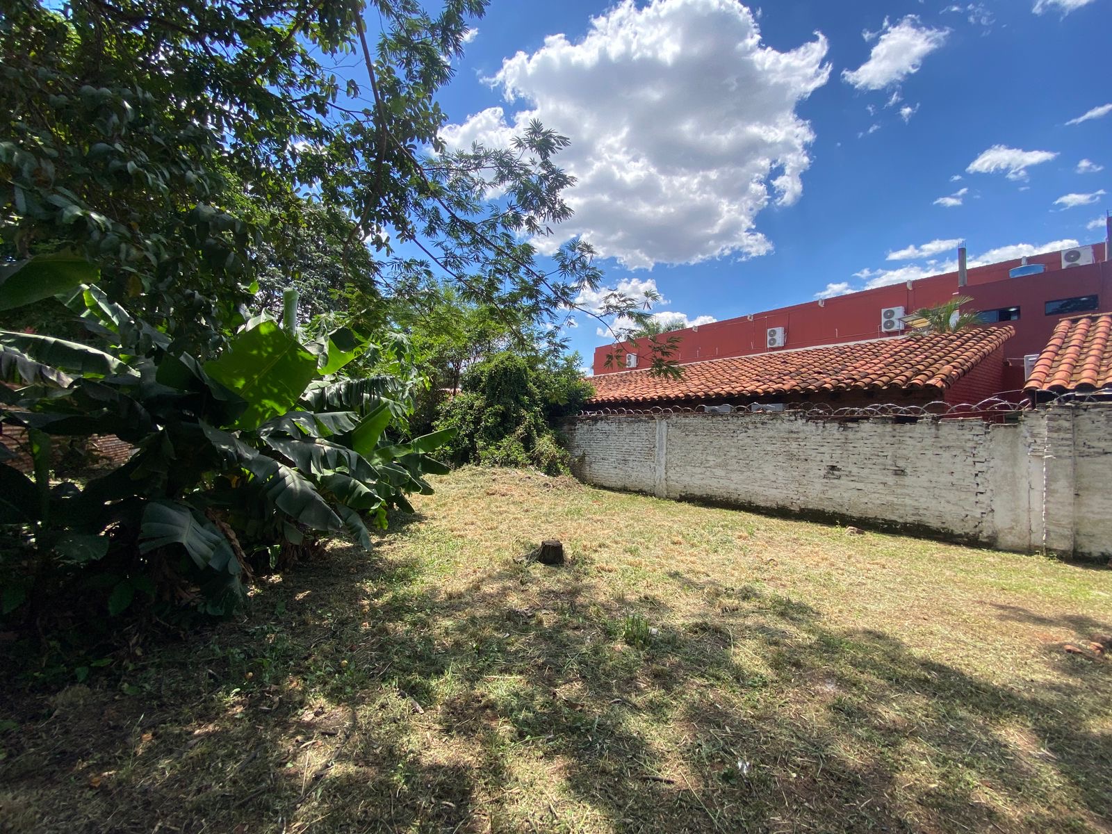 Vendo hermoso y amplio terreno en Lambare — foto 2