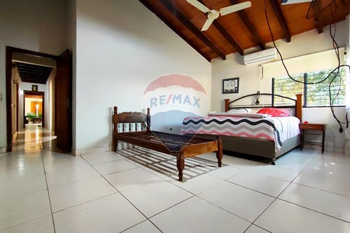 CASA EN ALQUILER MADAME LYNCH — foto 3