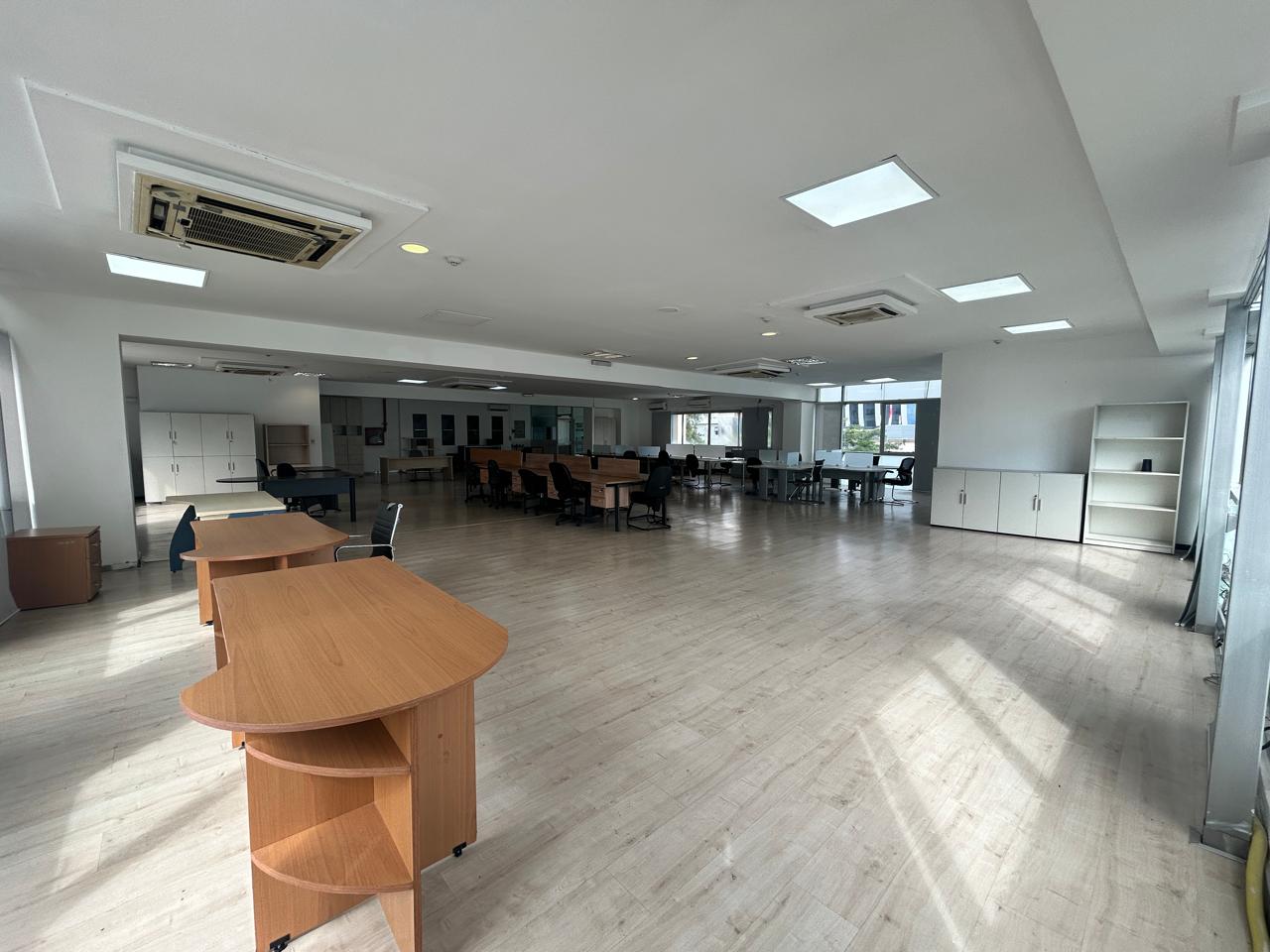 Alquilo Oficina Corporativa (330mt2) - Edificio Aura Piso 3 — foto 2