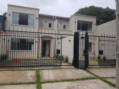 Vendo Duplex A Estrenar. Mburucuya, Minimalista, 3 Habitaciones En Suite