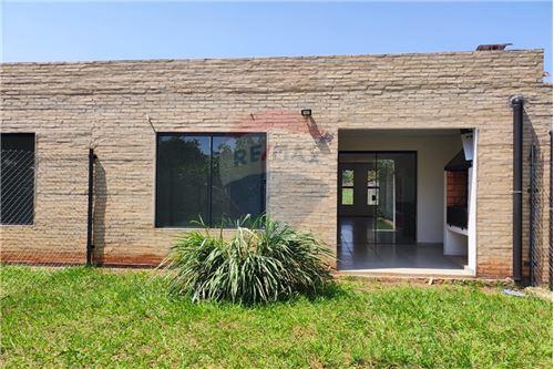 Vendo Dúplex Ubicada a 4 cuadras de la Ruta Luque-San Bernardino — foto 3