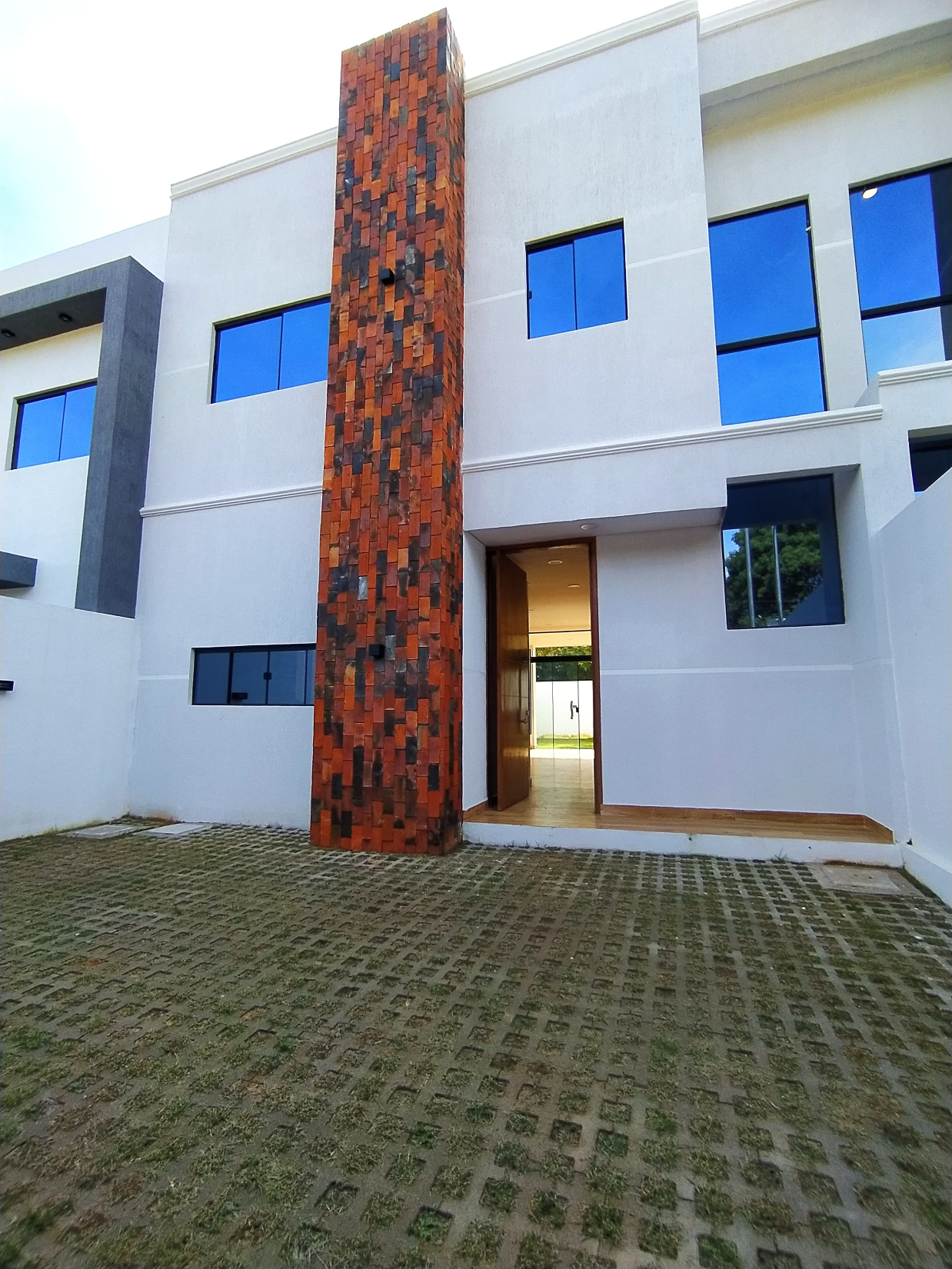 EN VENTA DÙPLEX - LUQUE — foto 2