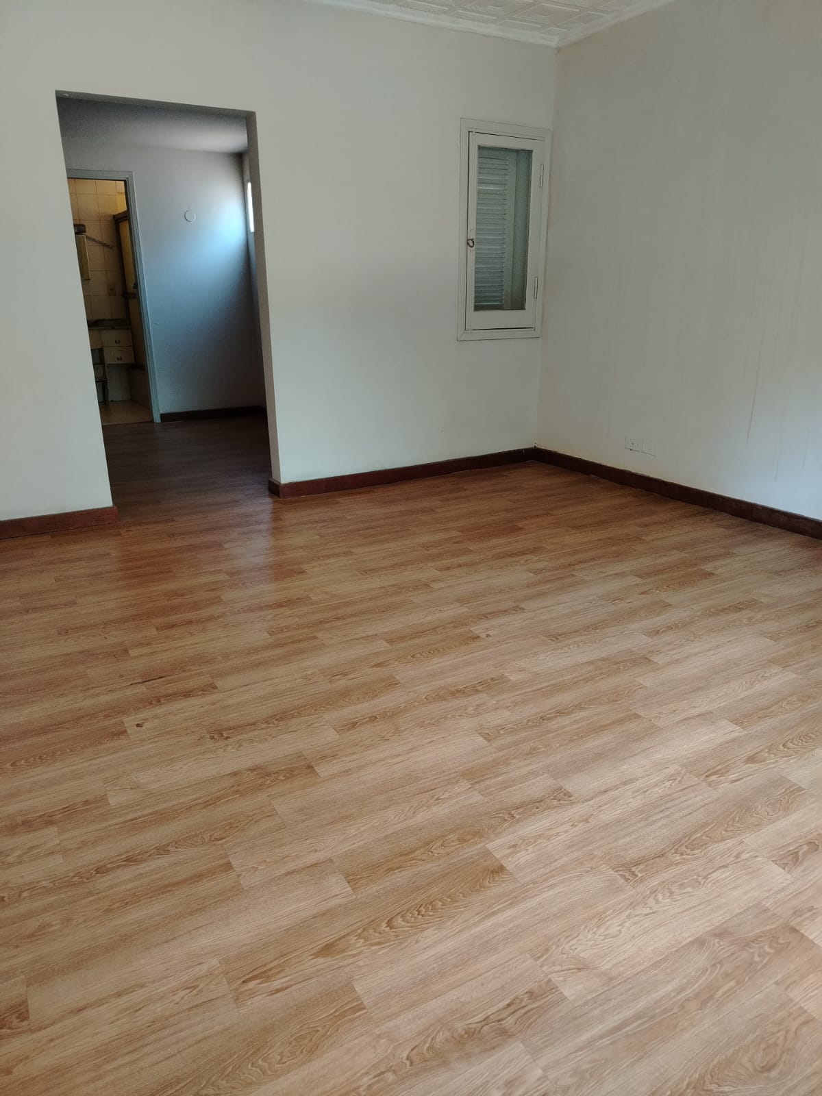 ALQUILO OFICINA VILLA MORRA EXCELENTE UBICACIÓN — foto 2