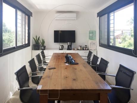 Excelente Oficina De 68m² Con Baño Y Cocina Privada