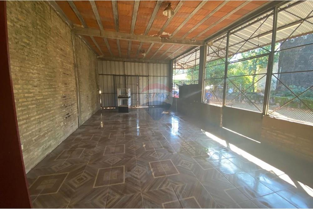 Amplio Terreno de 600 m² con Salón en Ñemby, Sobre Avda. Caaguazú — foto 3