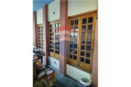 Propiedad comercial en lambare . Barrio Kennedy — foto 2