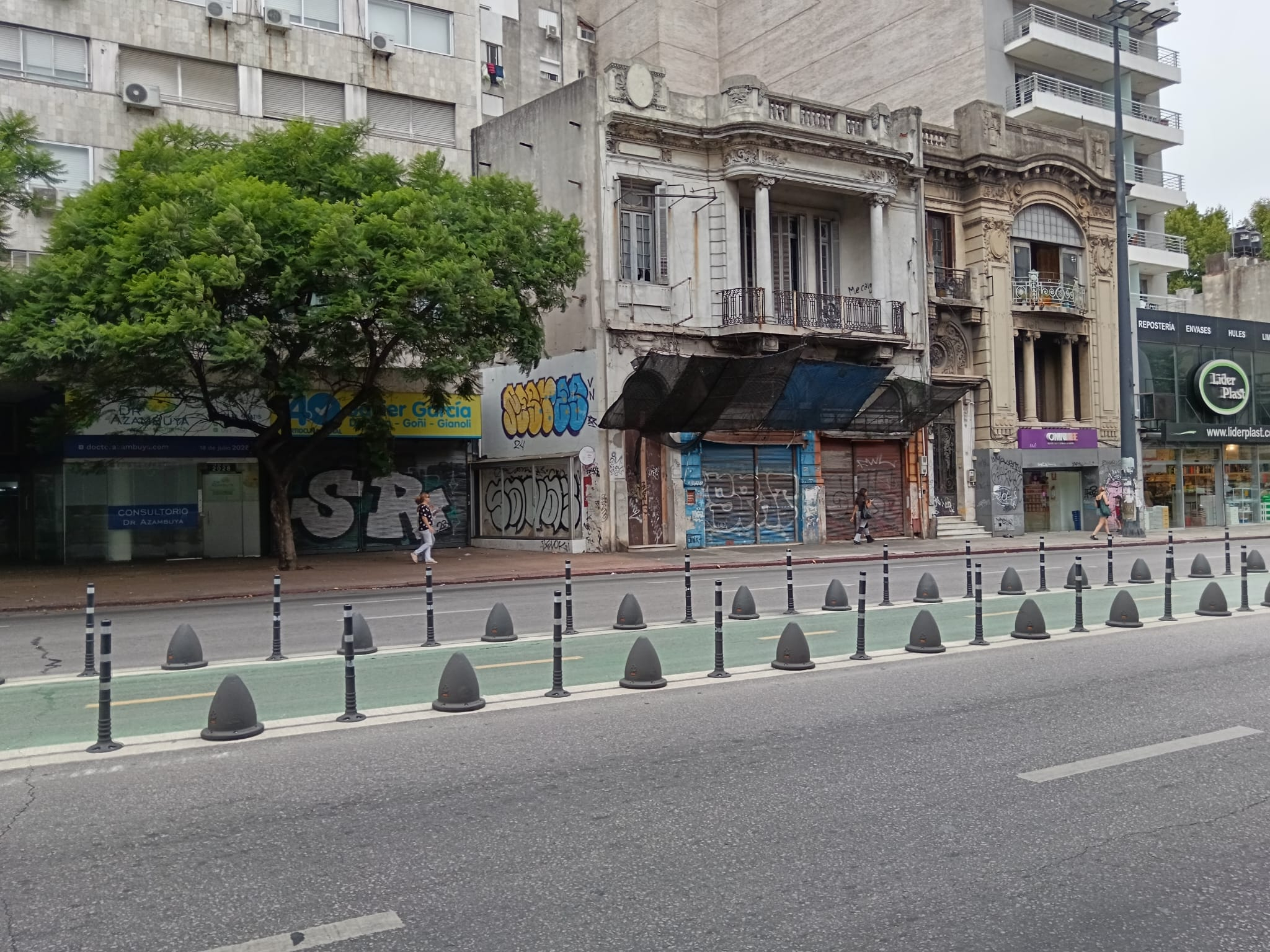 LOCAL COMERCIAL ALQUILER 18 DE JULIO Y PABLO DE MARIA · Foto 1