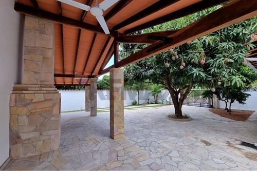 En venta preciosa casa en esquina en San Bernardino -  Barrio Colón. — foto 3