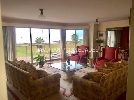 Rambla Gandhi. Excelente Planta Con Gran Vista Al Mar