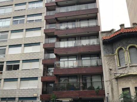 Benito Blanco Y Solano Antuña. Piso 9º. Balcon. Impecable
