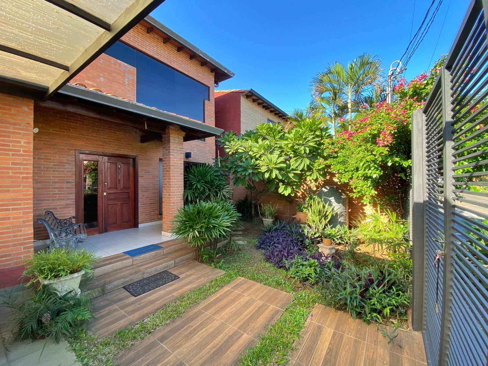 Casa moderna en Villa Adela — foto 3