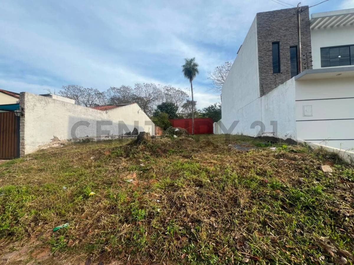 Terreno en venta a 2 cuadras de la Av. del Yacht — foto 2
