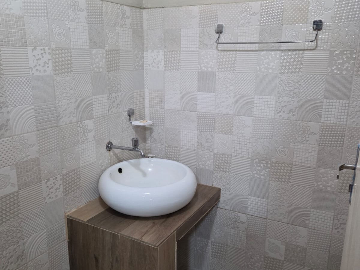OFICINA EN VILLA AURELIA SOBRE AVENIDA BOGGIANI — photo 3