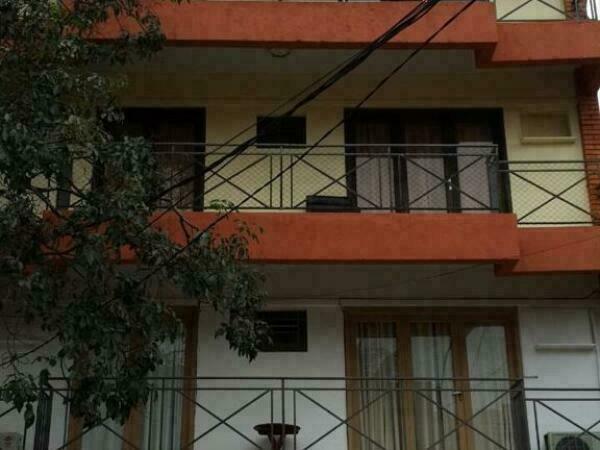 ¡Venta de Edificio con 6 Departamentos + Local Comercial! — foto 3