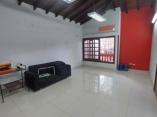 VENDO CASA MAS TERRENO EN SAN LORENZO — foto 3