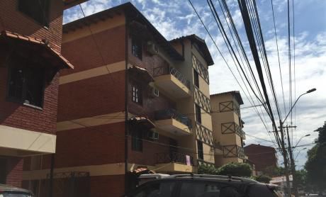 Amplio Departamento De 3 Dormitorios En Fernando Z. Sur