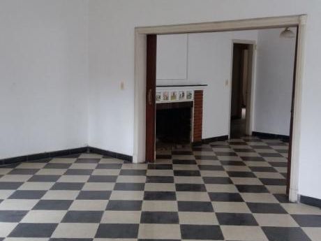 Excelente Construcción En Punta Gorda