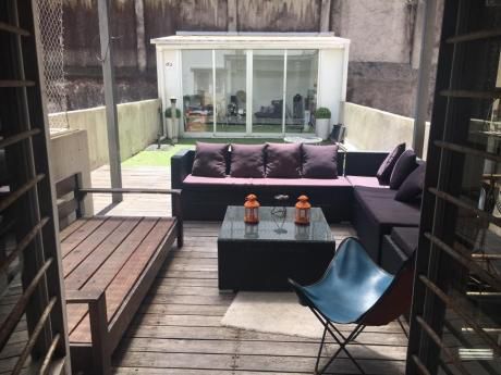Apartamento En Pocitos Bien Amplio