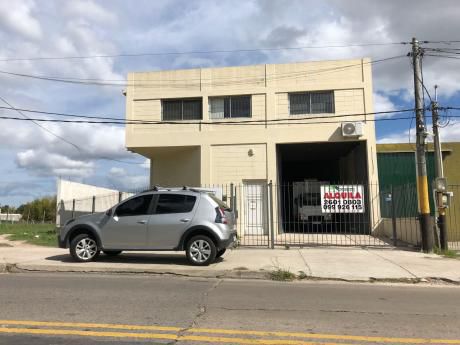Loc. Para Deposito Como A Estrenar Mts. Av. Italia