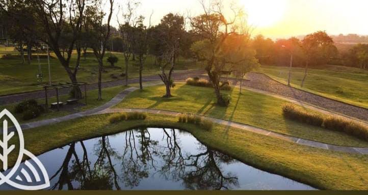 VENDO TERRENO EN BARRIO CERRADO EN ITAPUA — foto 2