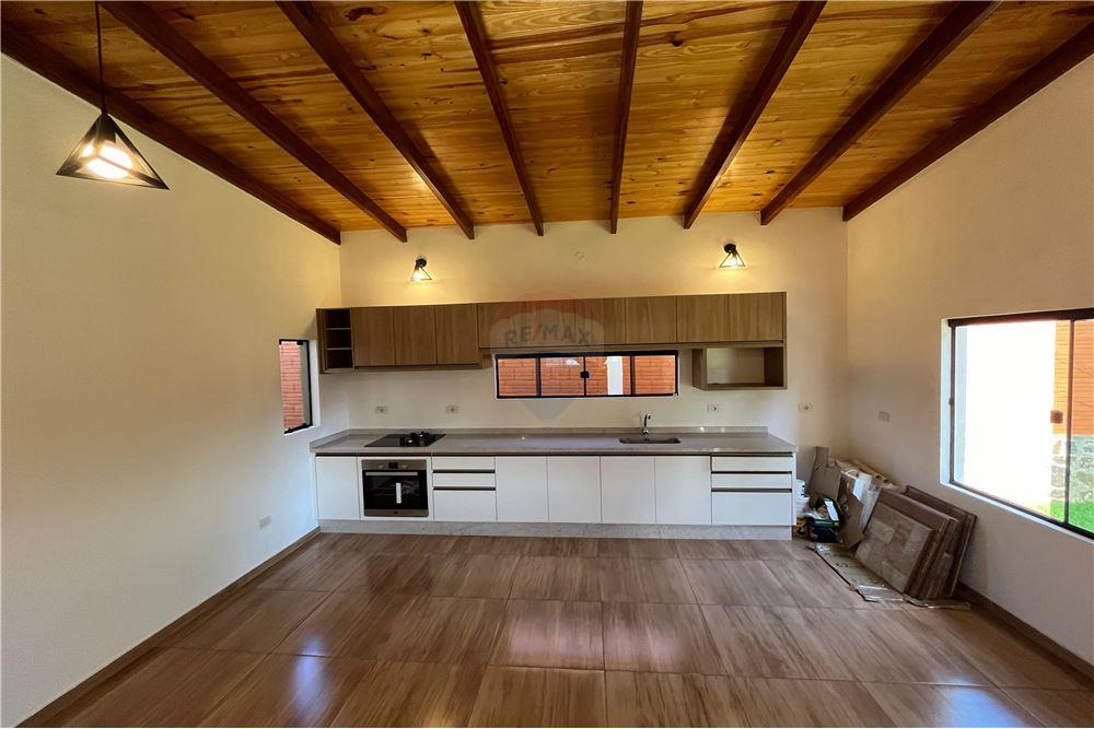 Residencia - Venta - Paraguay Itapúa Hohenau, invierte en un bello hogar! — foto 3